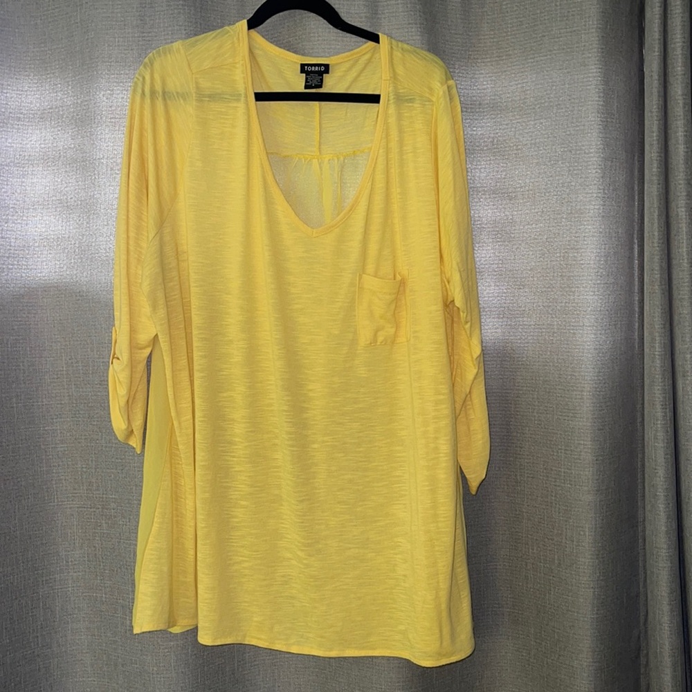 Torrid yellow top